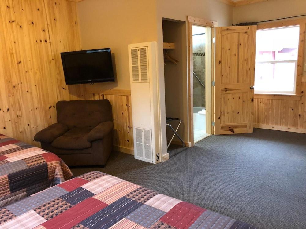 Hotel Expedition photo 13
