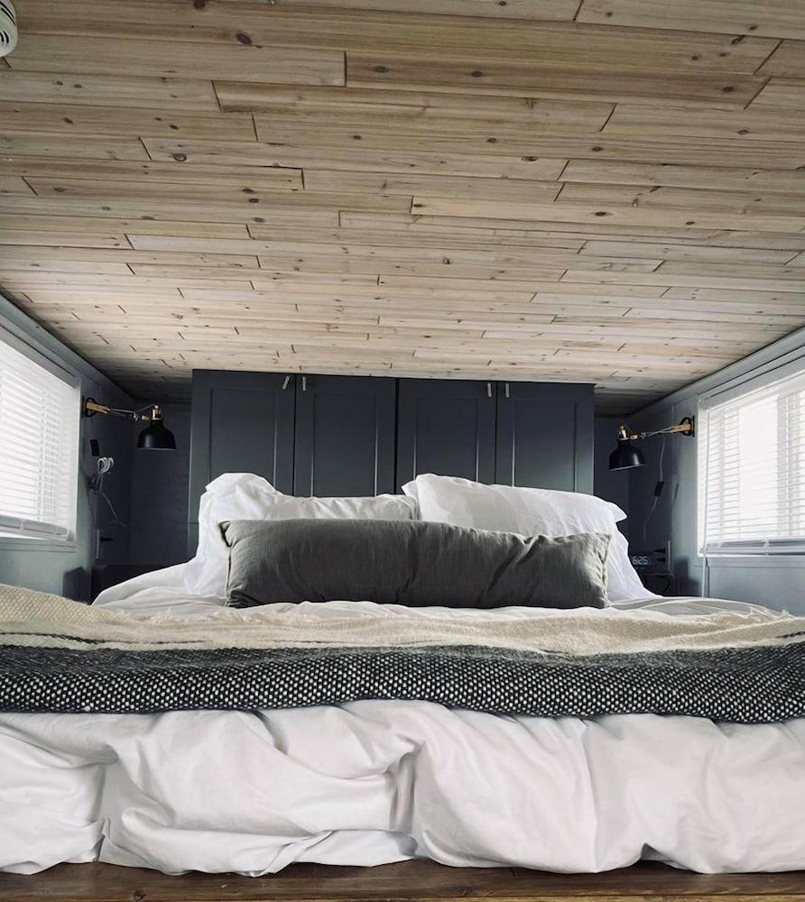 Trail and Hitch Tiny Home Hotel and RV photo 35