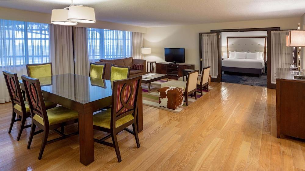 Sonesta Hotel Houston IAH Airport photo 9
