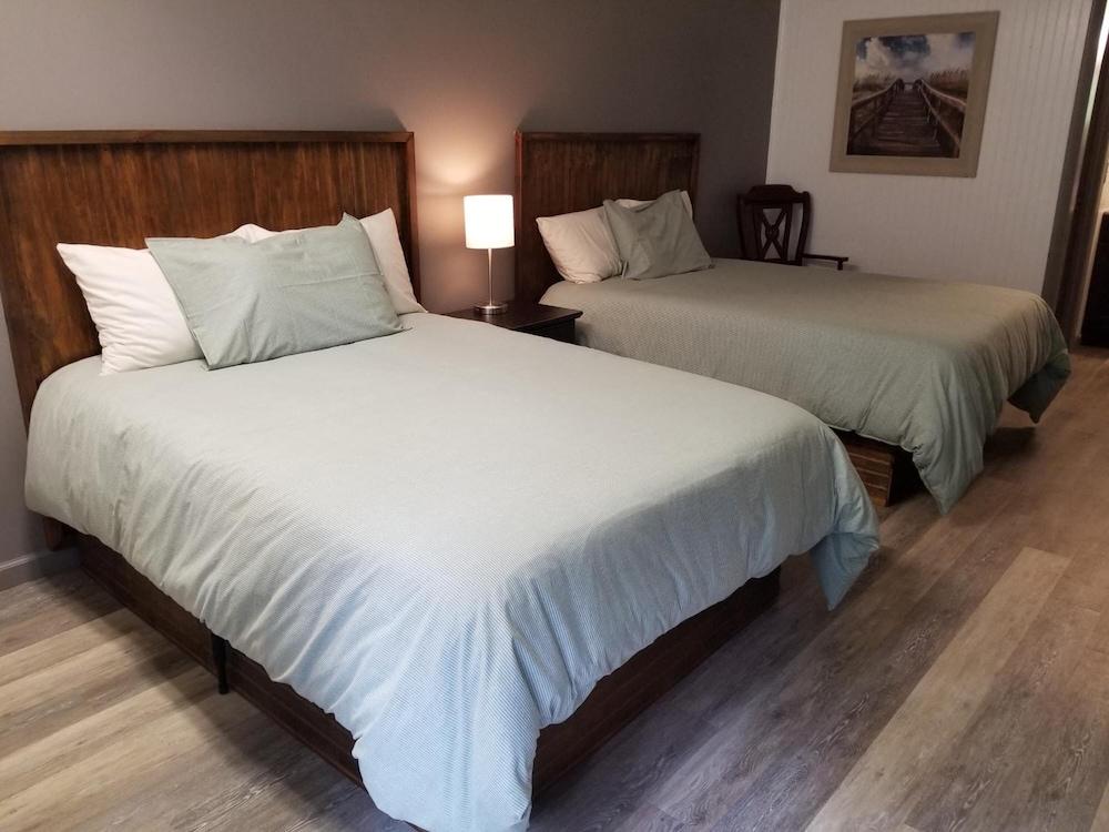 Blue Ridge Rustic Inn photo 24