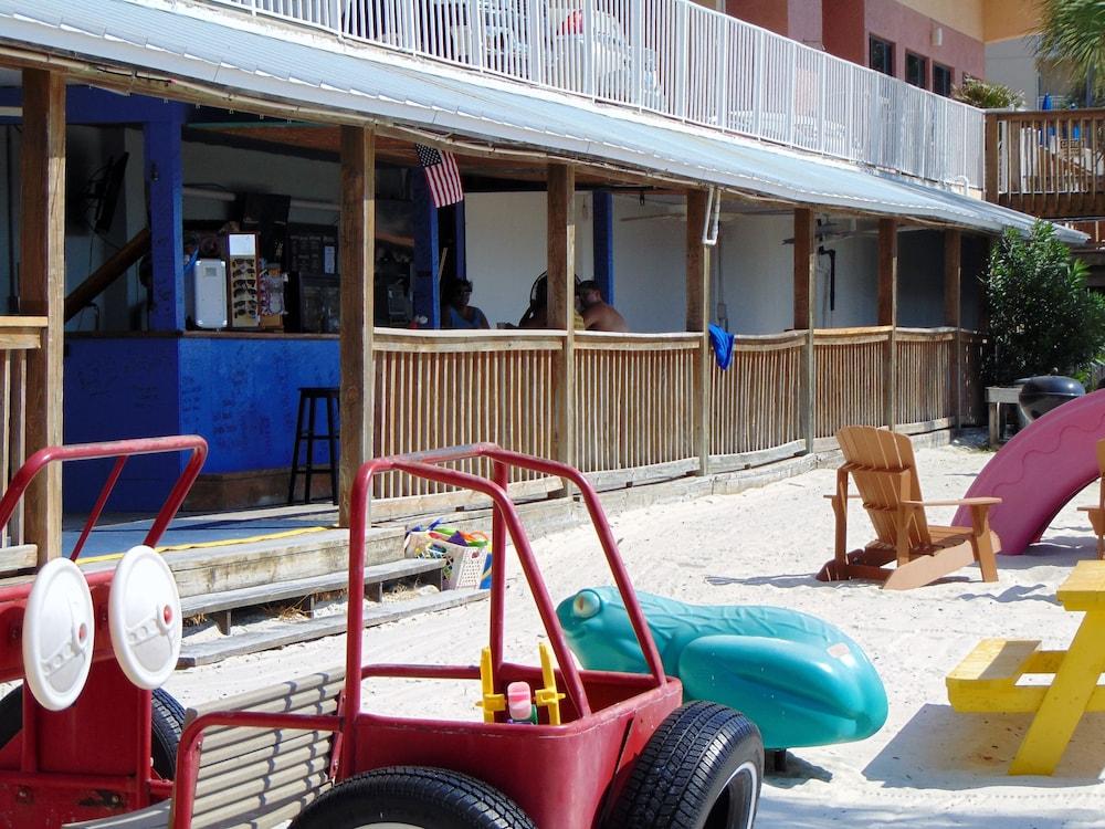 The Driftwood Lodge photo 16