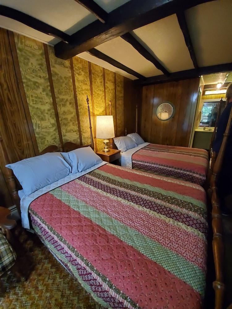 Pocono Mountains Hotel and Spa photo 2