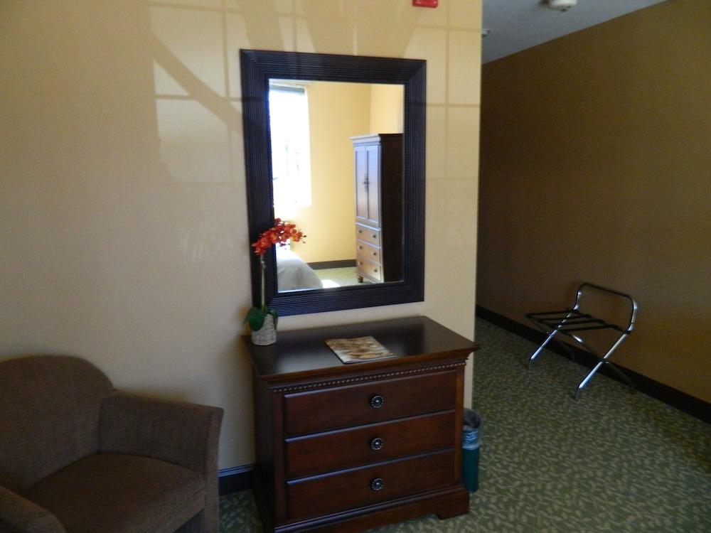 Belvedere Inn photo 3