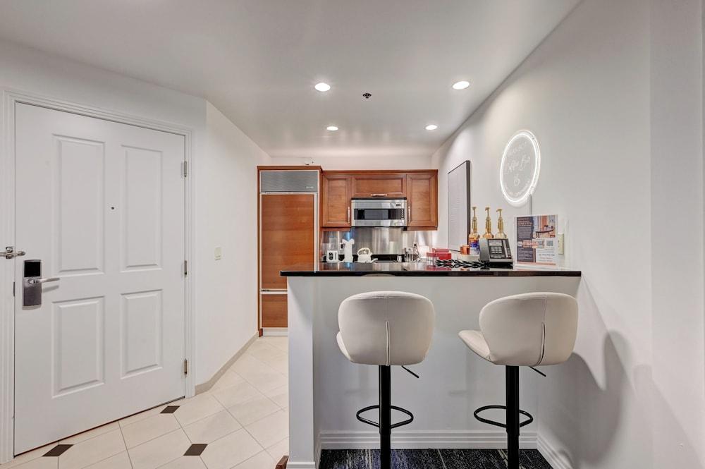 Suite Hub LV at Signature Sphere View photo 33