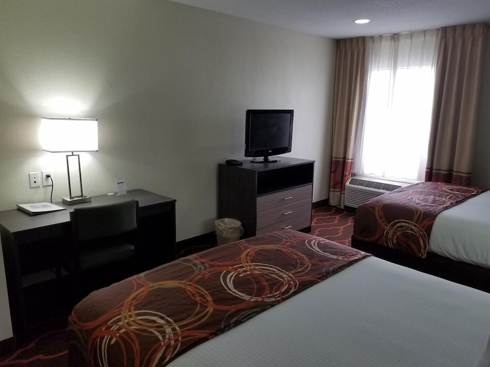 Baymont by Wyndham Grovetown Augusta photo 7
