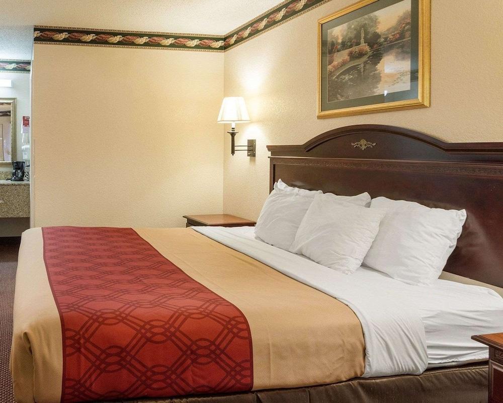Econo Lodge Grenada photo 30