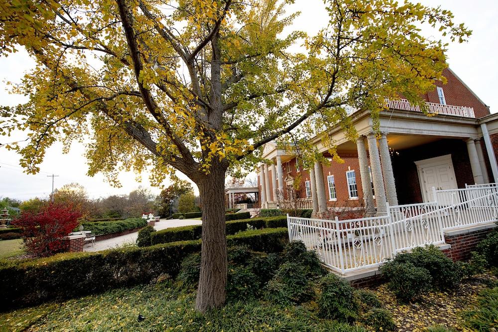 Dominion Gardens and Hotel photo 11