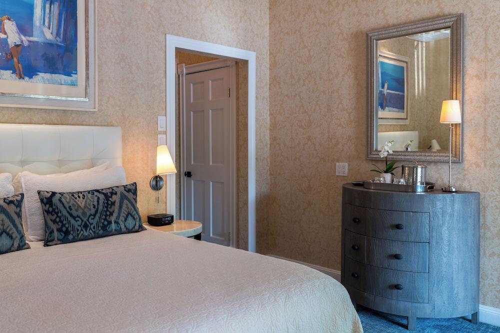 Chateau Inn and Suites photo 3