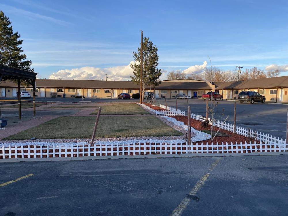Four Corners Inn photo 14