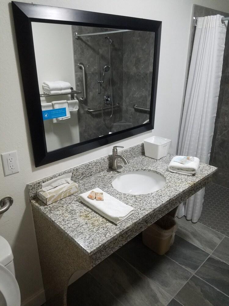 Sylvania Inn photo 18