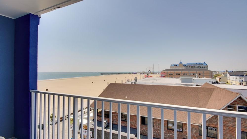 Ocean 1 Hotel and Suites photo 16