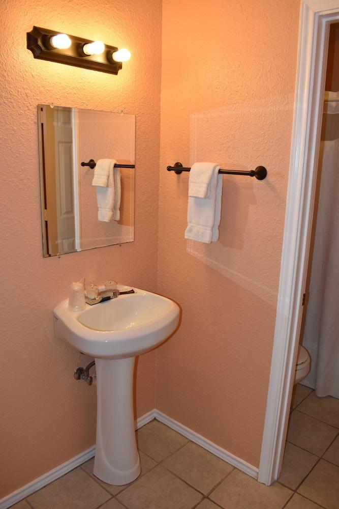 San Angelo Lodge photo 21