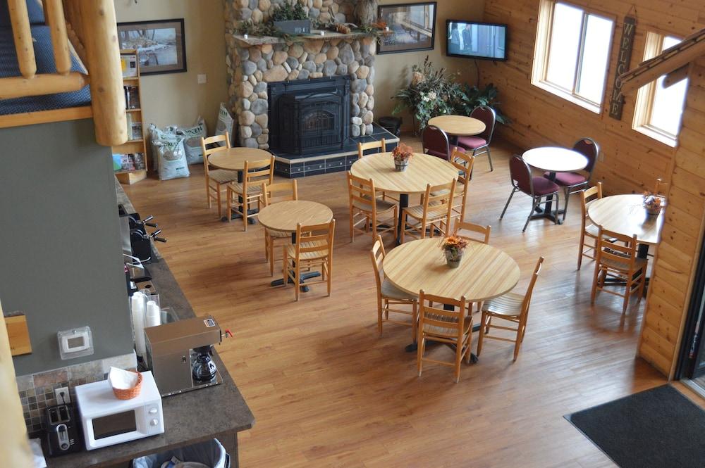 Econo Lodge Rice Lake photo 32