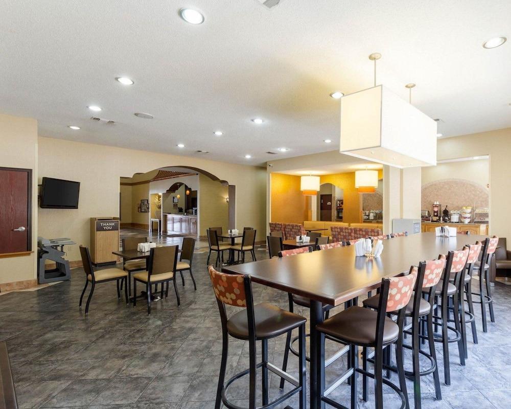Comfort Inn & Suites Burnet photo 39