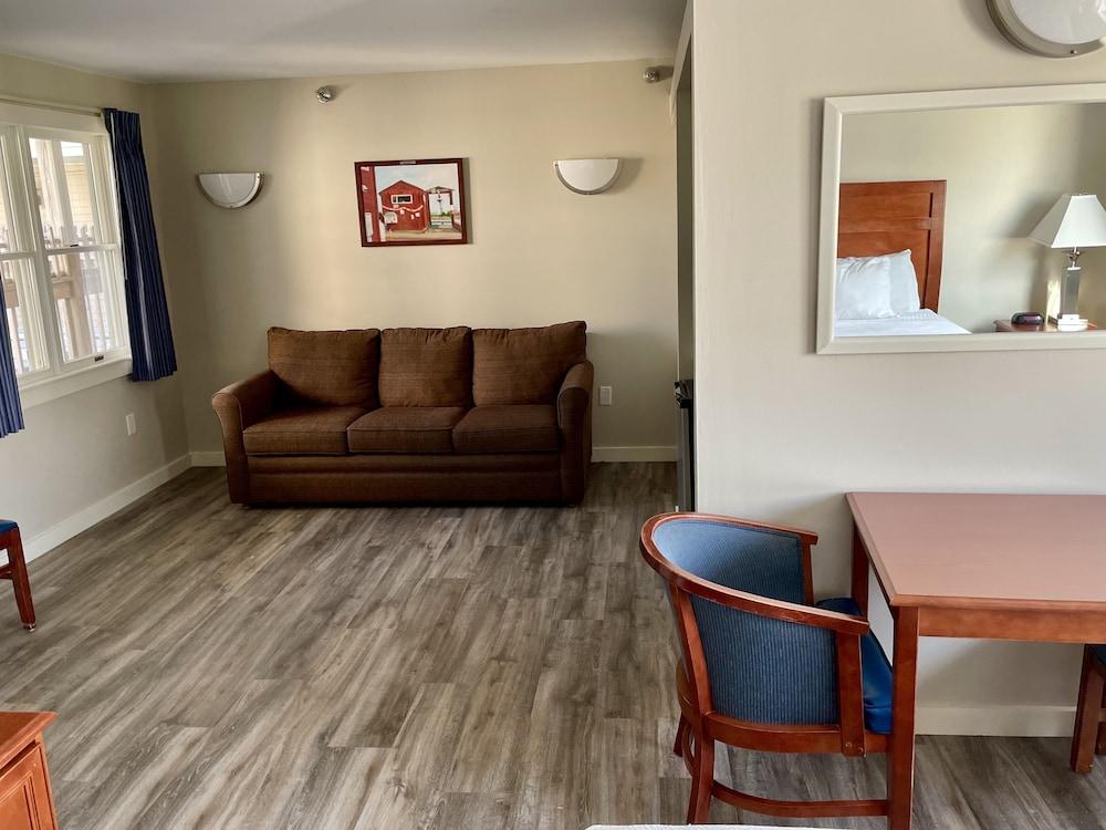 Atlantic Oceanfront Hotel photo 11