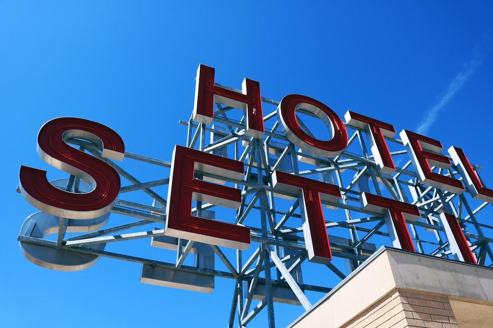 Hotel Settles photo 8