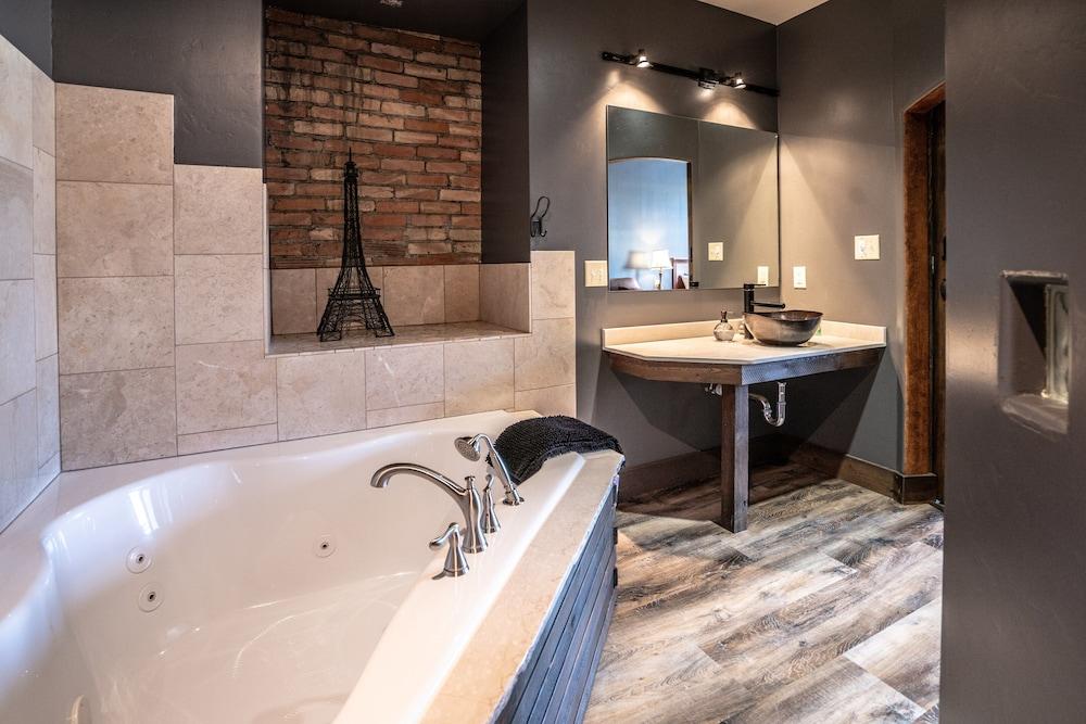 Rundle Suites photo 6