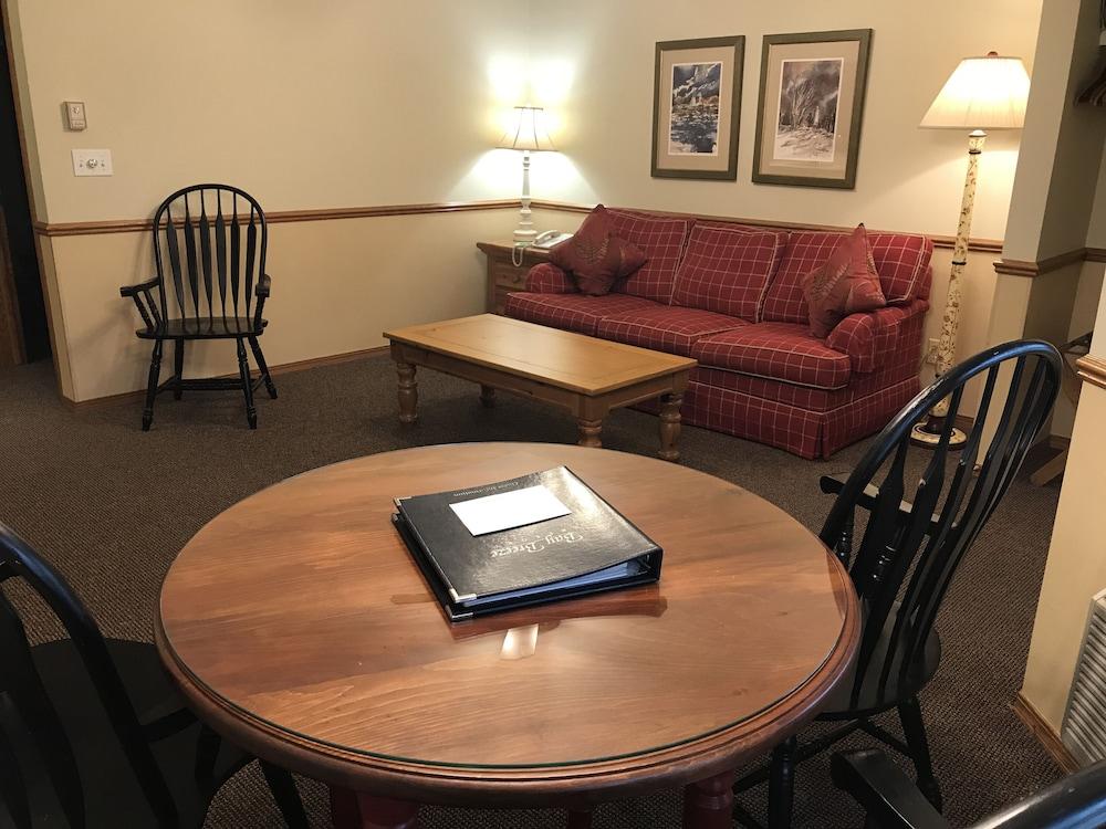 Bay Breeze Resort photo 37
