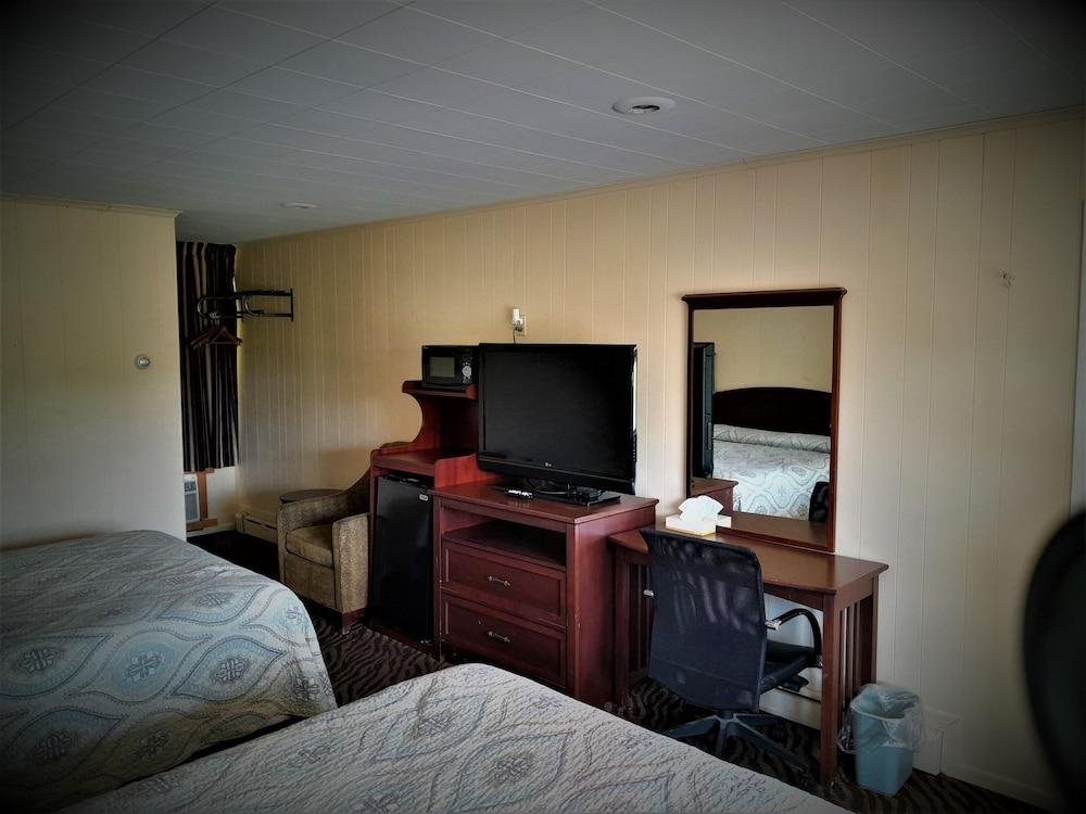 Peloke's Motel photo 11
