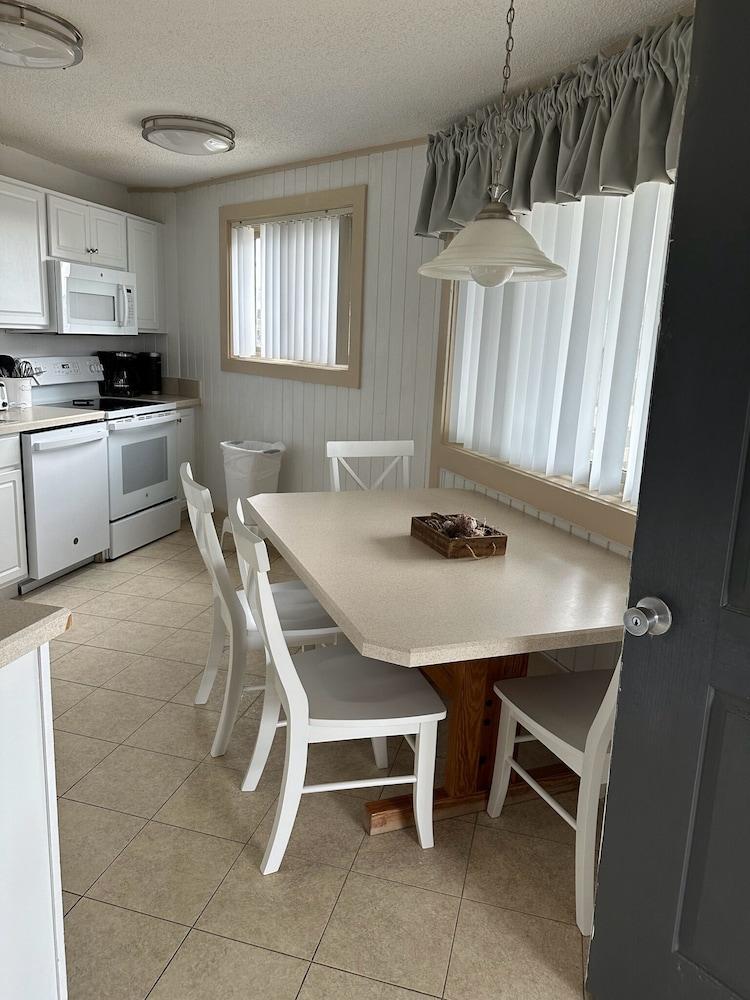 Outer Banks Beach Club photo 20