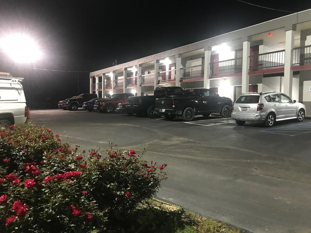 Americas Best Value Inn Ft. Jackson photo 2