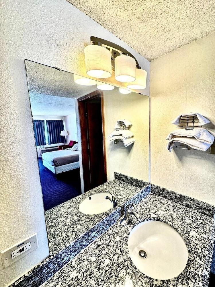 Parkway Inn photo 7
