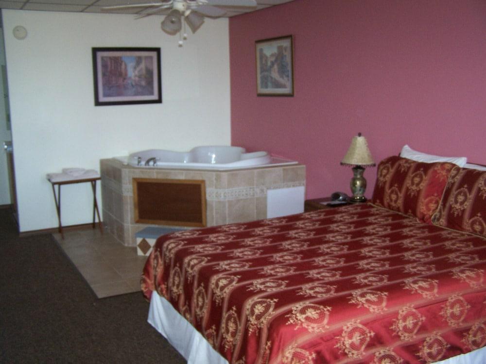 Pointe West Resort Motel photo 5