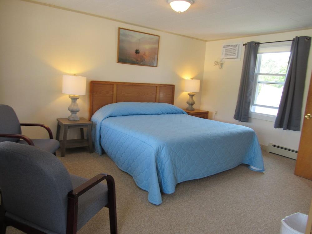 Acadia Gateway Motel photo 40