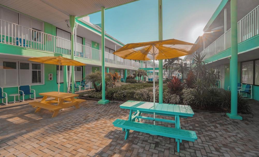 Thunderbird Beach Resort photo 50