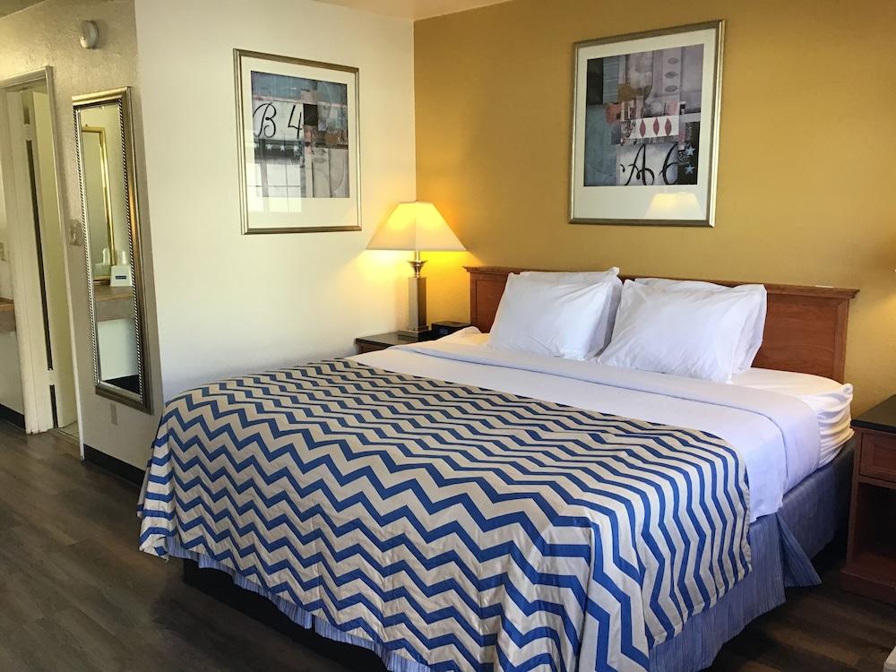 Travelodge by Wyndham Pendleton OR photo 22