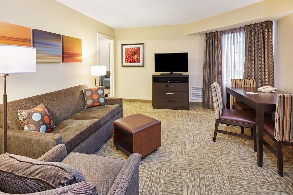 Staybridge Suites Chicago - Glenview by IHG photo 6
