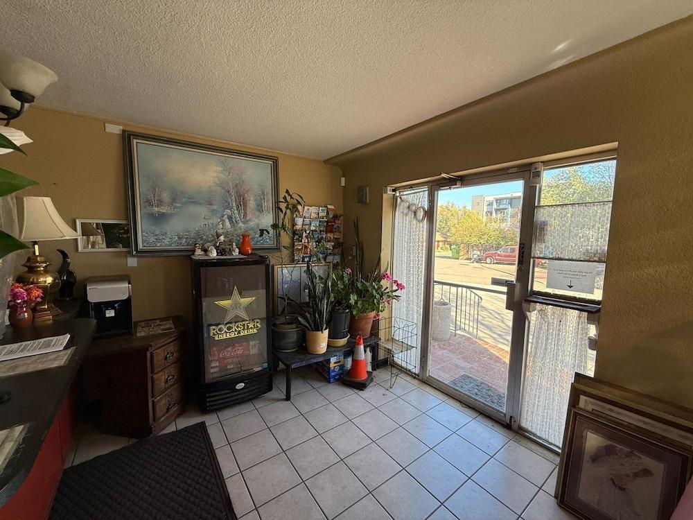 Springs Inn by Capital O I 25 photo 40
