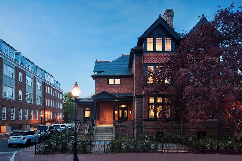 86 State Circle - Luxury Boutique Hotel photo 11