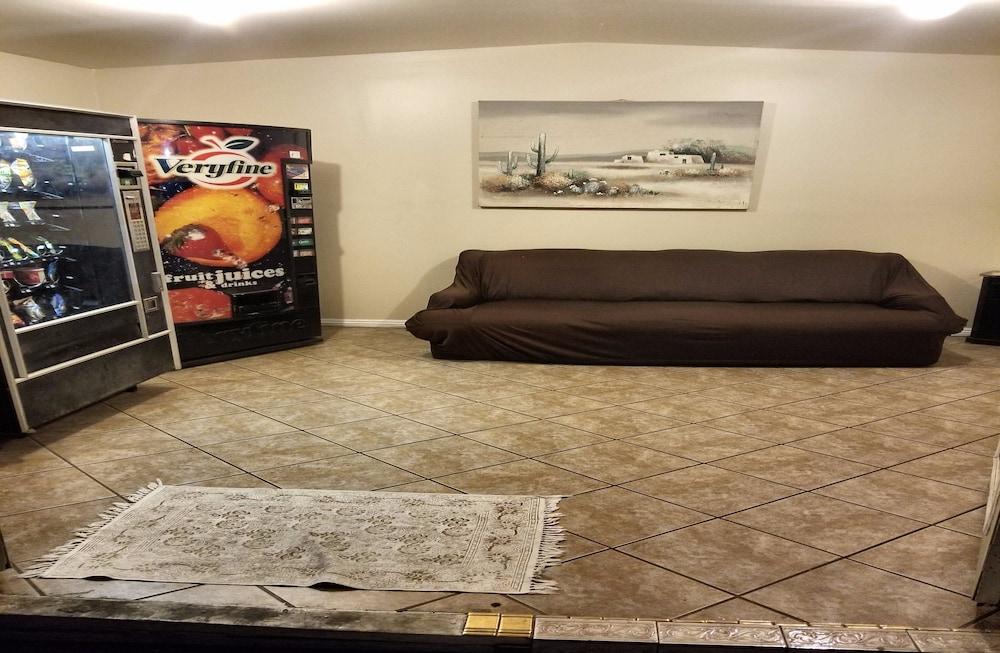 Monterey Inn Hotel photo 39