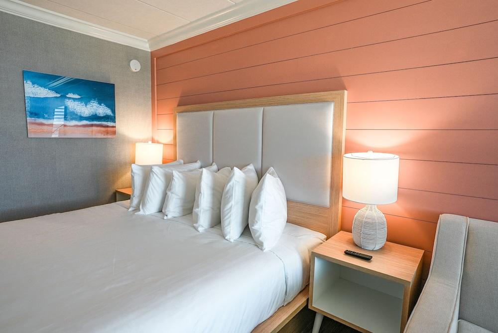 Spray Beach Oceanfront Hotel photo 8
