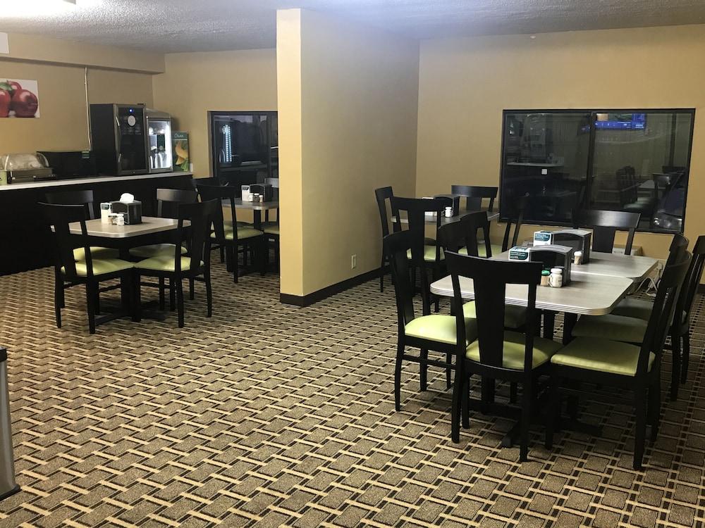 Quality Inn Vincennes photo 14