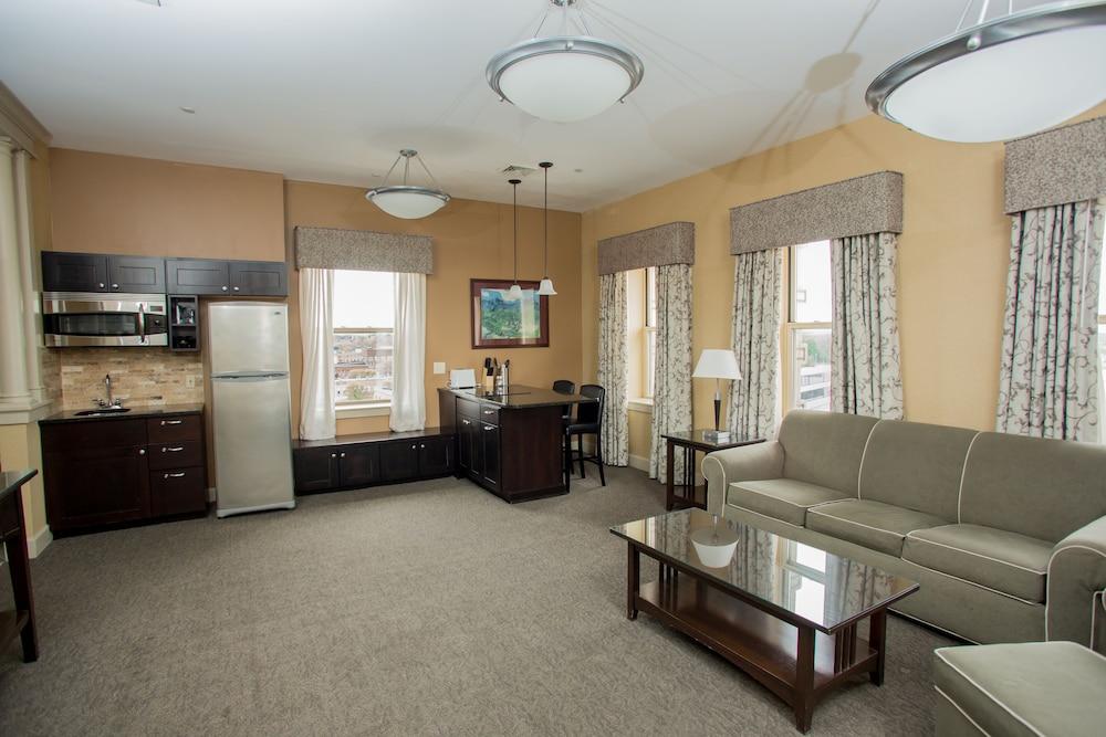The Parker Inn & Suites photo 17