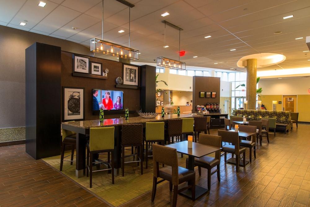 Hampton Inn & Suites Boston Crosstown Center photo 33