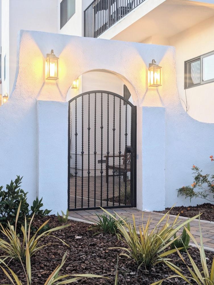 Rise Suites Oceanside photo 63