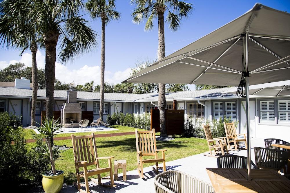 The Hotel Palms photo 64