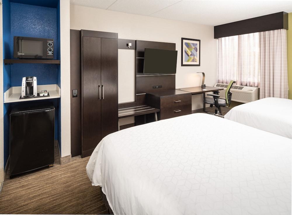 Holiday Inn Express Rochester - Greece by IHG photo 11