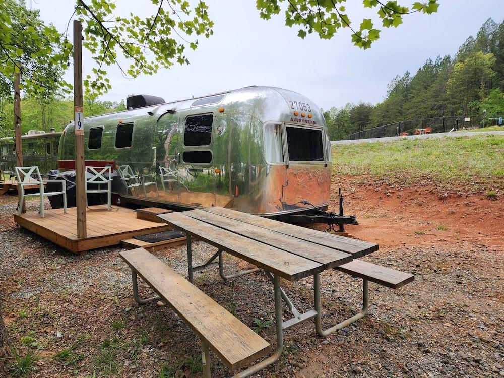 Emberglow Outdoor Resort photo 49