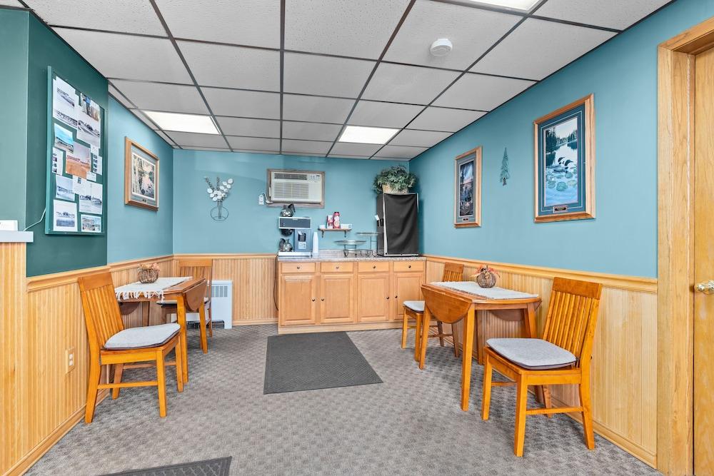 Pine View Inn photo 33