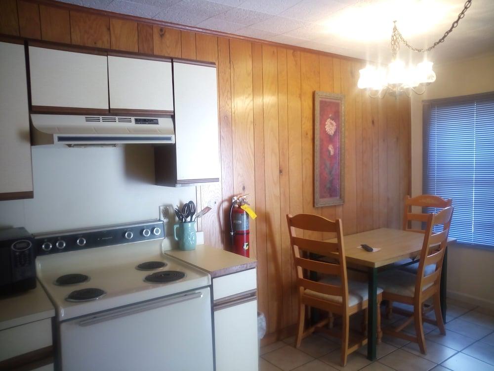 Meadowlark Motel with Restaurant & Bar photo 55