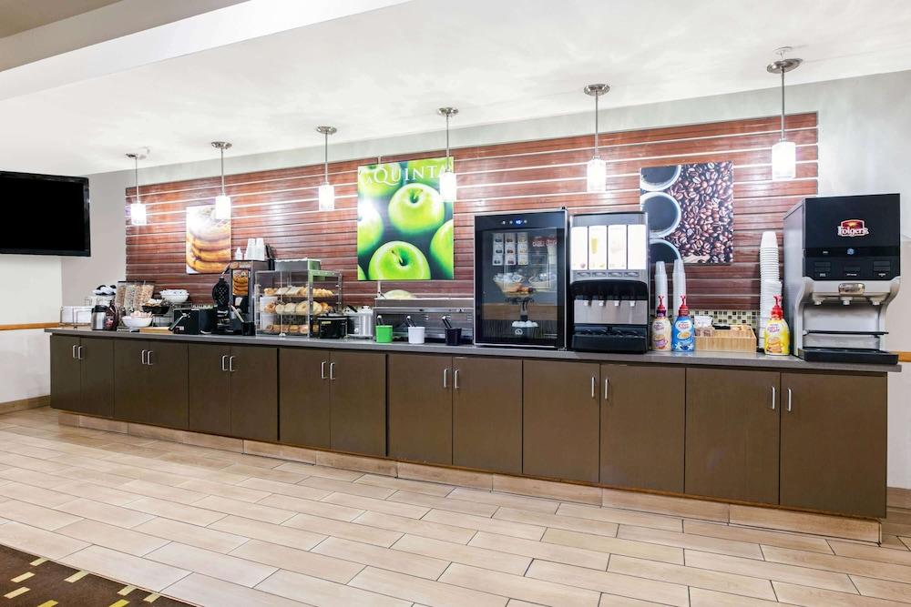 La Quinta Inn & Suites by Wyndham Paris photo 23