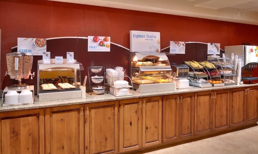 Hampton Inn & Suites by Hilton Mesquite photo 21