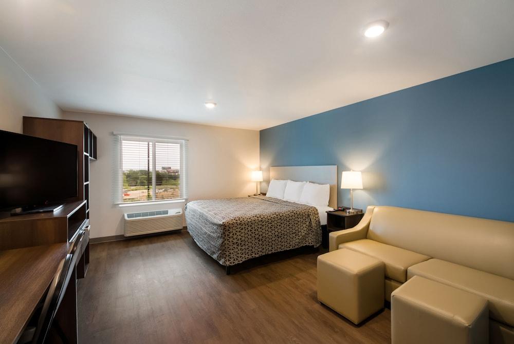 Woodspring Suites Austin Central photo 6