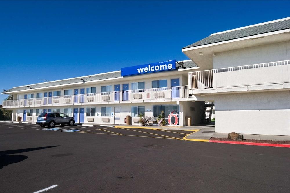 Motel 6 Pendleton, OR photo 40