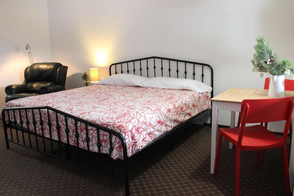 Chalet Motel Whitefish photo 5