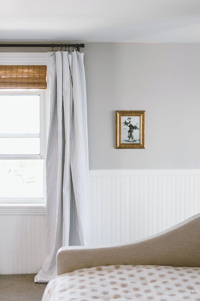 Admirals Quarters Inn photo 90